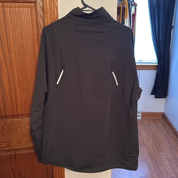 Fabletics Quarter-Zip - Picture 2 of 3